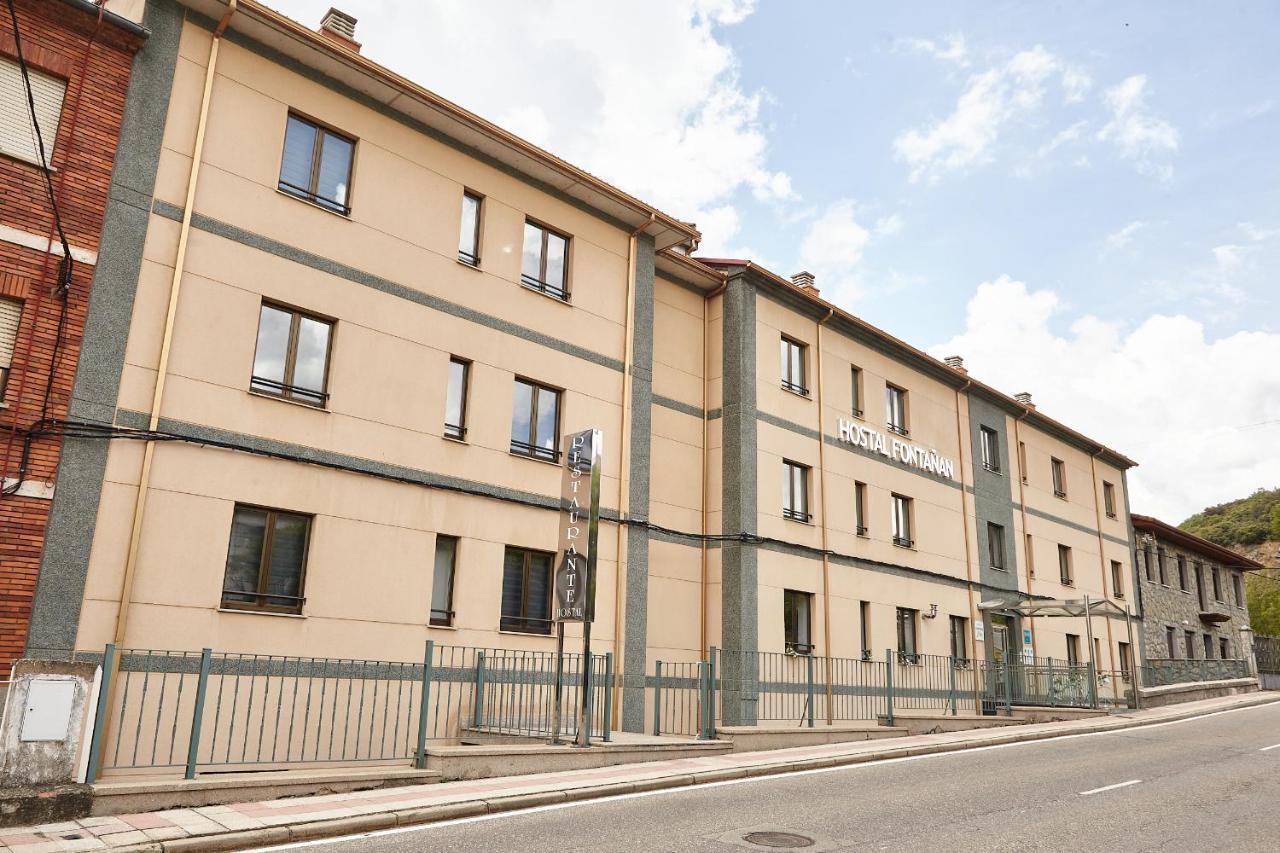 Hostal Fontanan La Pola de Gordon エクステリア 写真