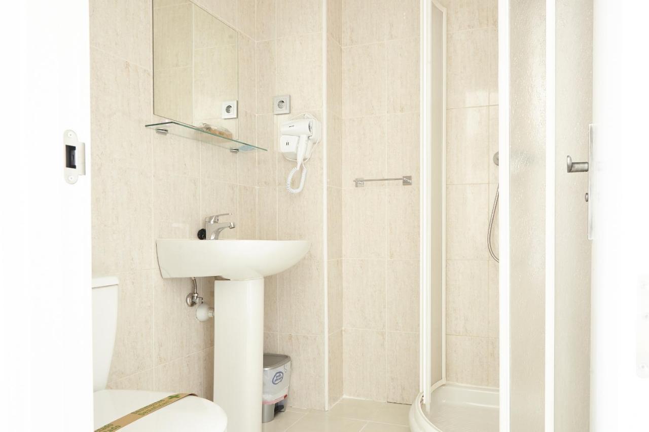 Hostal Fontanan La Pola de Gordon エクステリア 写真