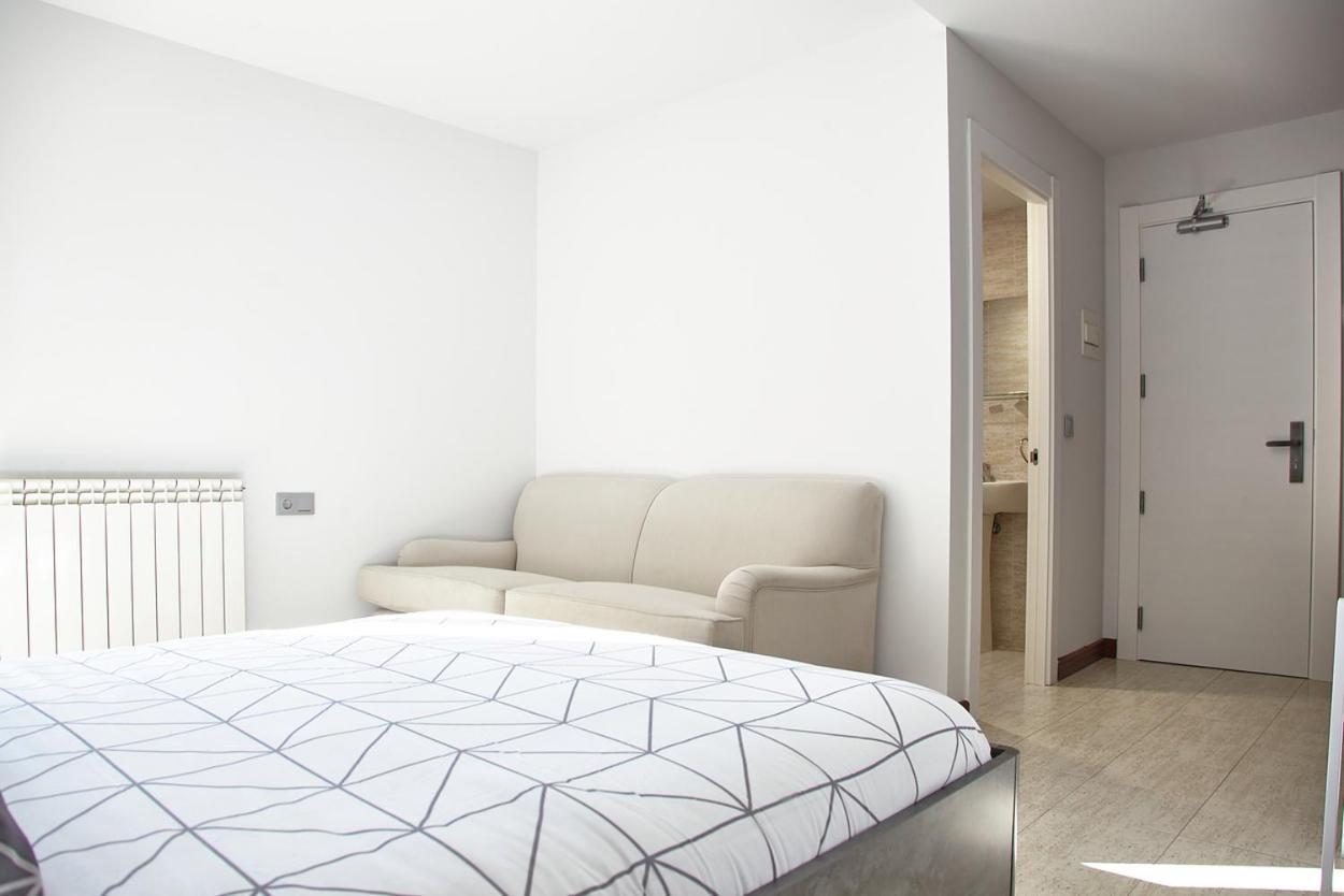 Hostal Fontanan La Pola de Gordon エクステリア 写真
